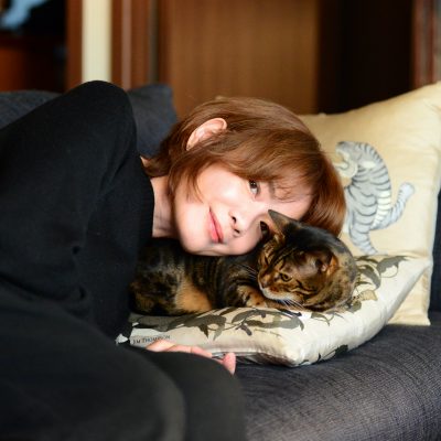 NHK「猫メンタリー 猫も、杓子も」 https://www.nhk.jp/p/ts/Z52R515WW1/episode/te/NJJ6XGVQZ3/ 撮影ヤマザキデルス 2021年